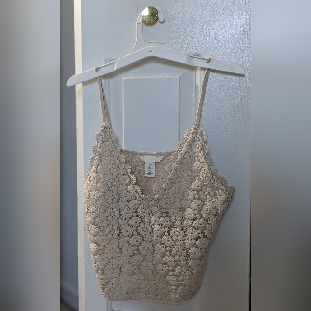 H&M cream crochet crop top with adjustable straps